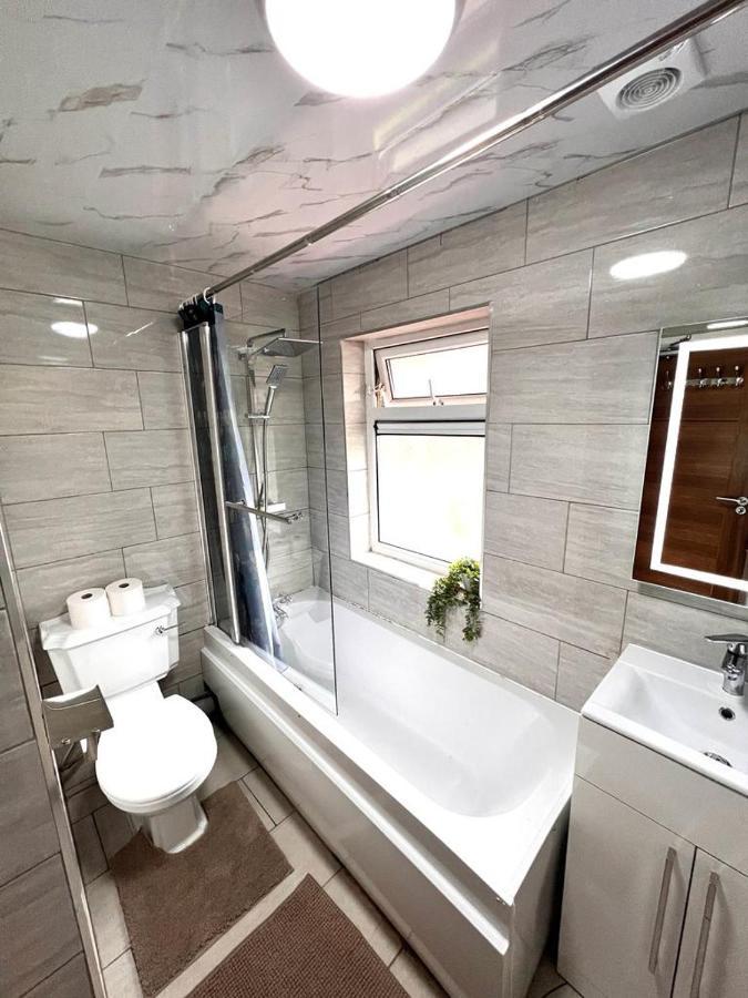 Nines Of Elegance At Castle Road *