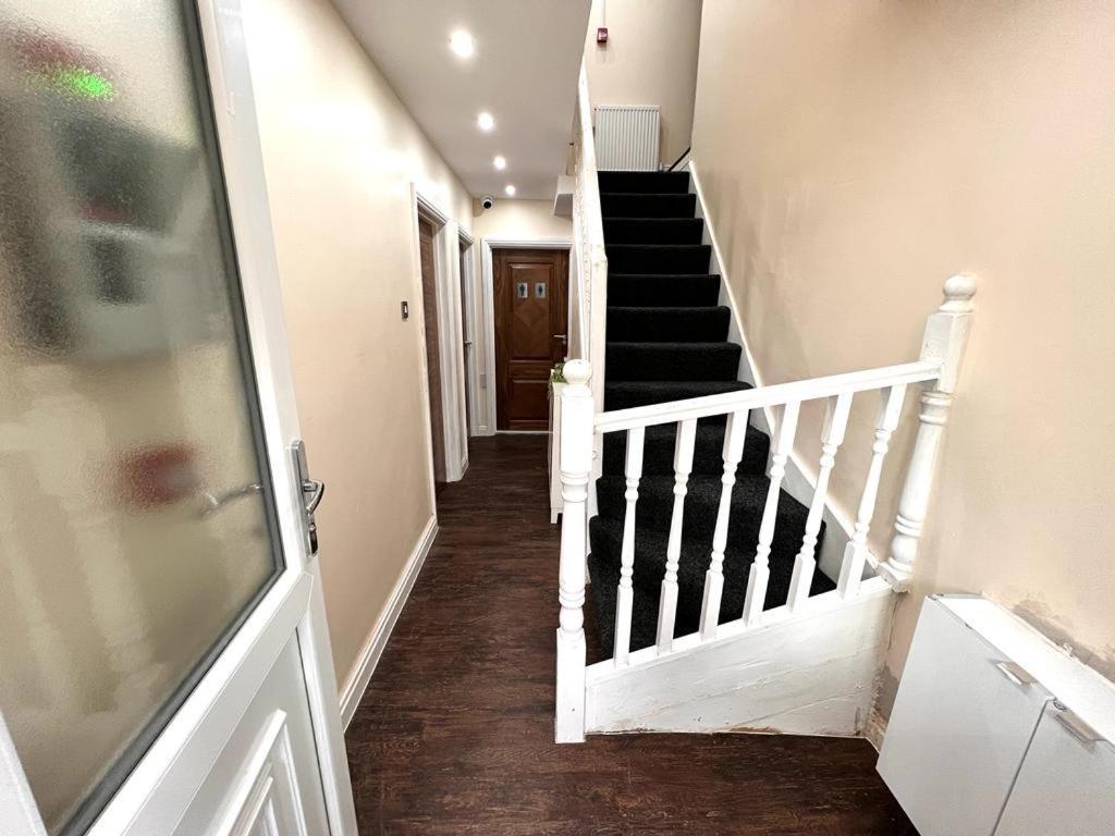 Nines Of Elegance At Castle Road Homestay *