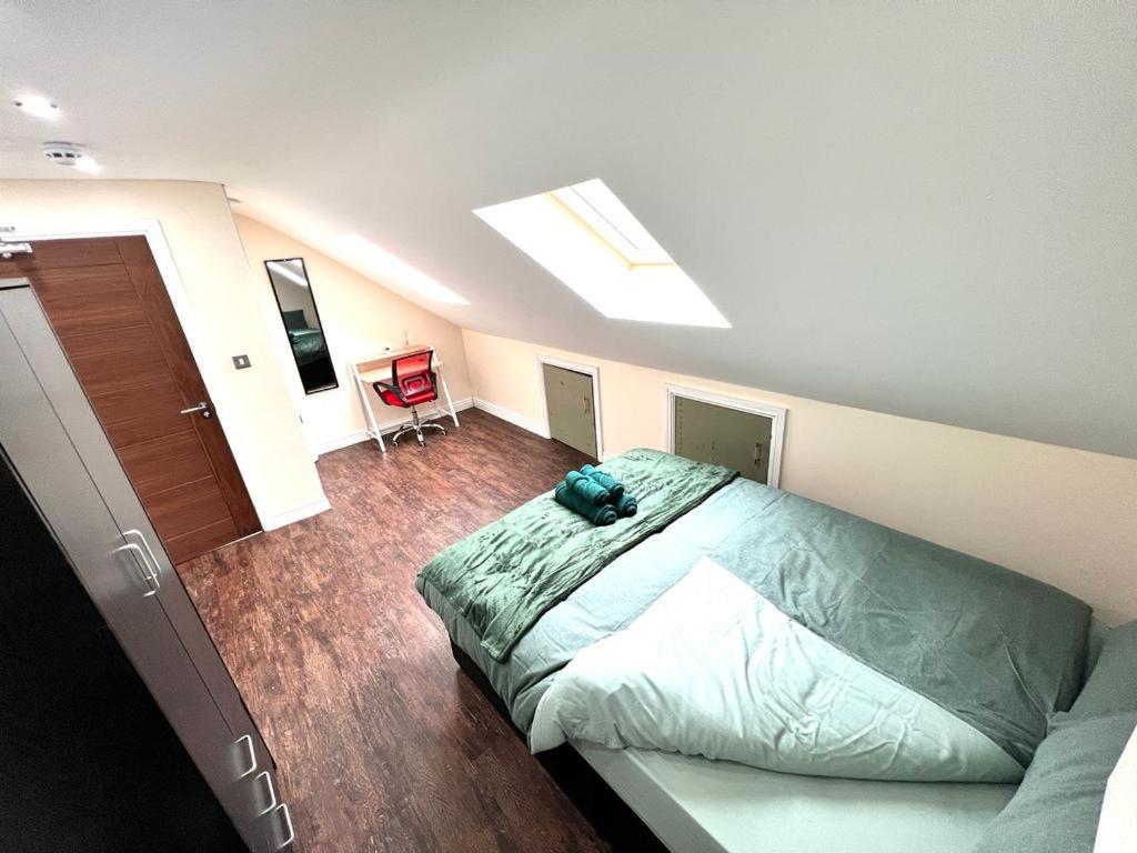 Nines Of Elegance At Castle Road *